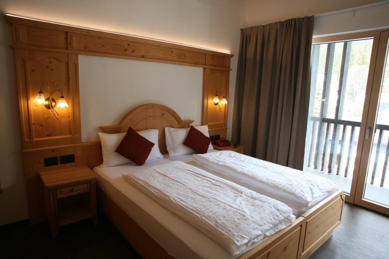 Alpen Hotel Vidi Madonna di Campiglio Exterior photo