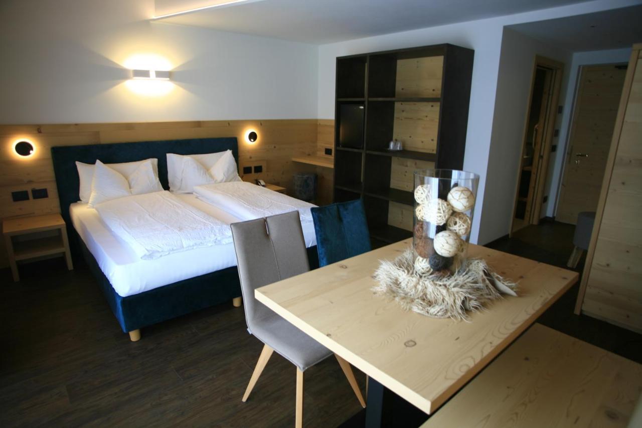 Alpen Hotel Vidi Madonna di Campiglio Exterior photo